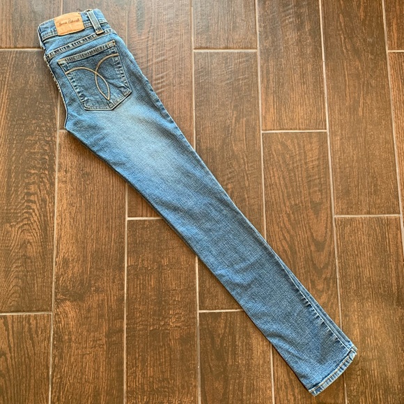 Nine Planet Light Wash Skinny USA 31” long - Picture 2 of 8